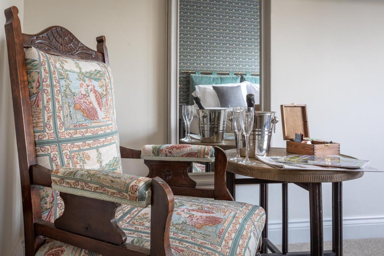 The Running Horses Hotel Mickleham Bagian luar foto