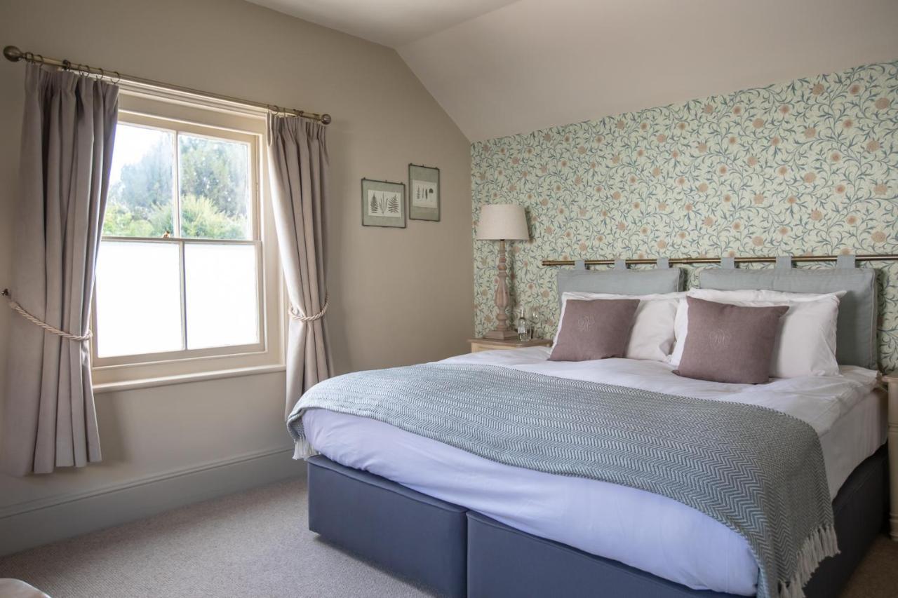The Running Horses Hotel Mickleham Ruang foto