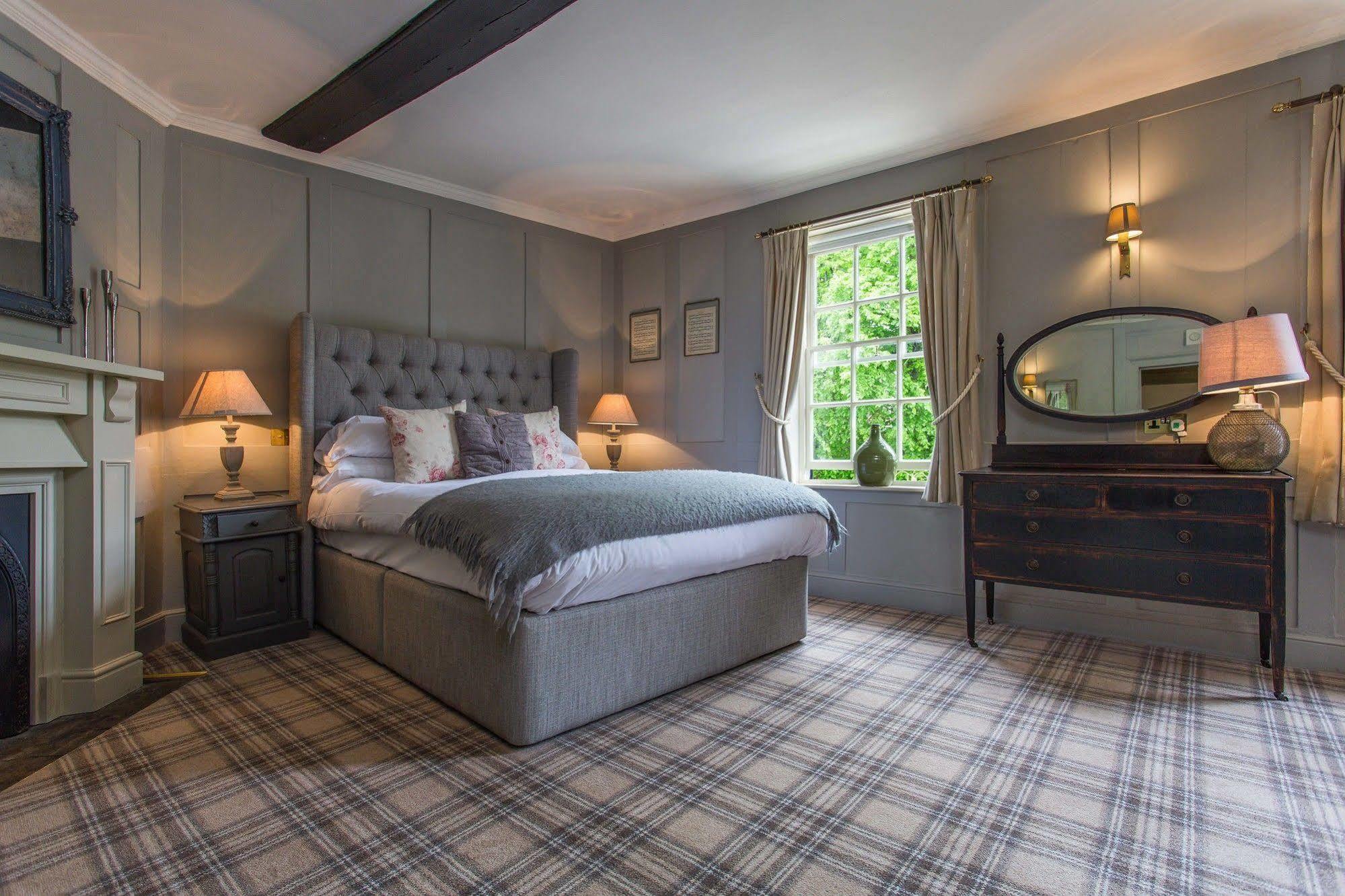 The Running Horses Hotel Mickleham Bagian luar foto